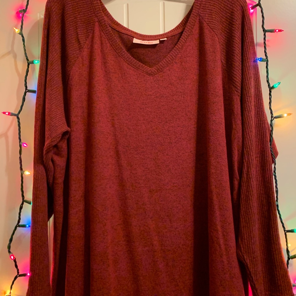 SUPER SOFT Wine Red Light Sweater❣️💫